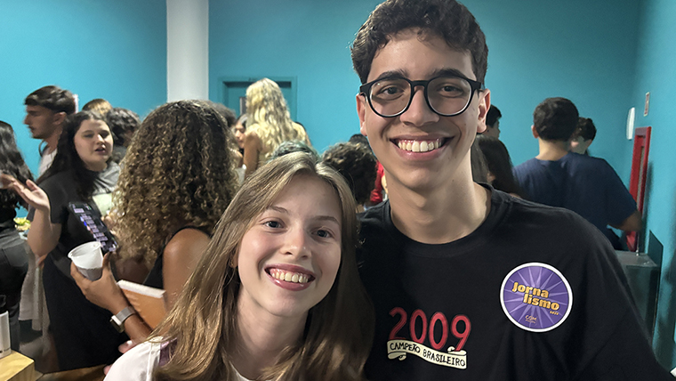 Calouros Elisa Andrade e Caio Gavião
