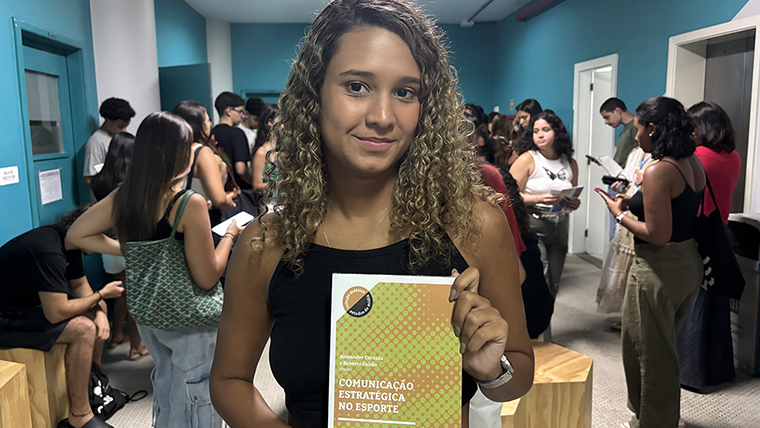 Ana Beatriz Martins ganhou em sorteio o livro “Comunicação Estratégica no Esporte”.