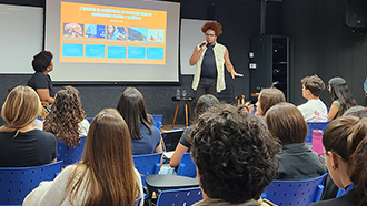 Palestra “Aliados em ação: a diversidade como potência criativa em um Brasil não branco”. Crédito: Malu Carvalho
