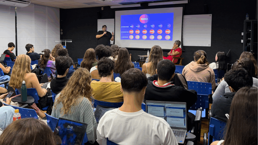 Curador do Rio2C em palestra sobre tecnologias disruptivas no marketing. Crédito: LabCOM Criação e Produção
