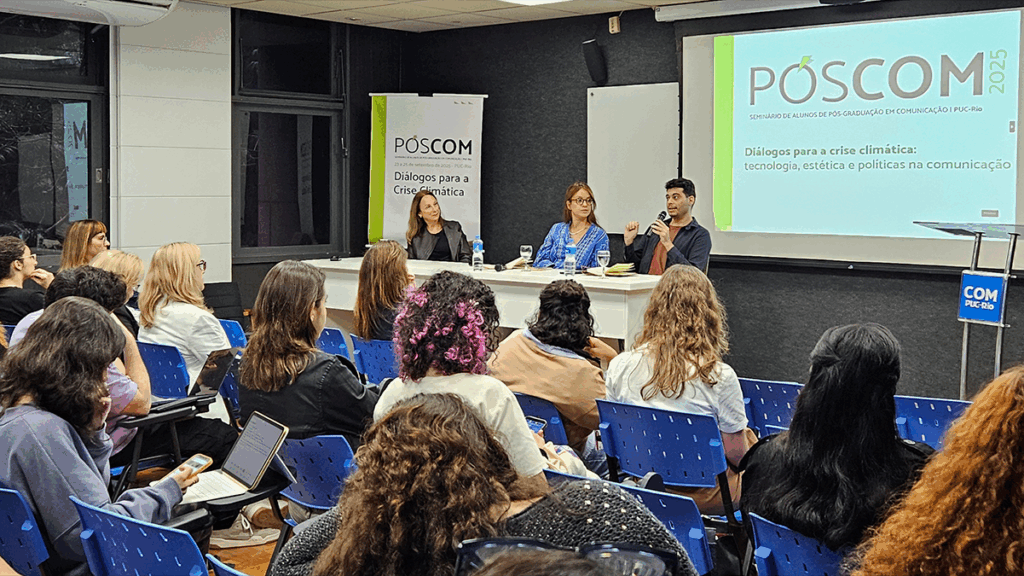 Professores Liz Rejane Issberner, Tatiana Dourado e Marcelo Alves: impacto das infraestruturas digitais na comunicação climática. Foto: Malu Carvalho.