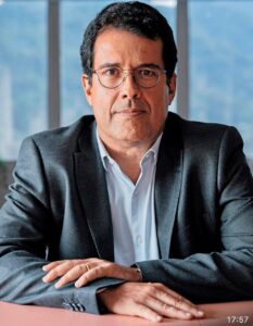 Jornalista e professor André Trigueiro