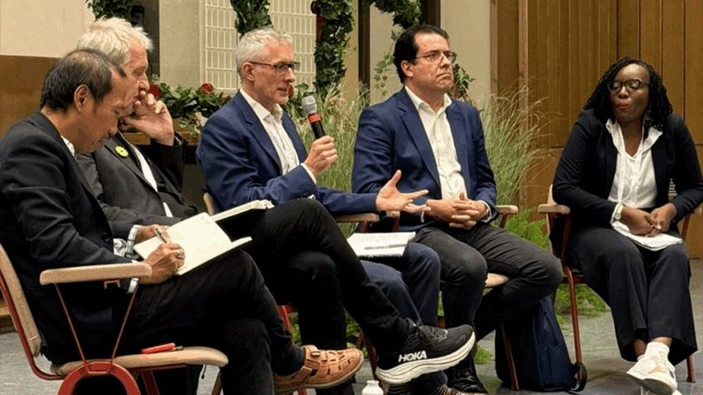O professor André Trigueiro na celebração pela 1ª década de existência da encíclica do Papa Francisco. Crédito: Movimento Laudato Sí.